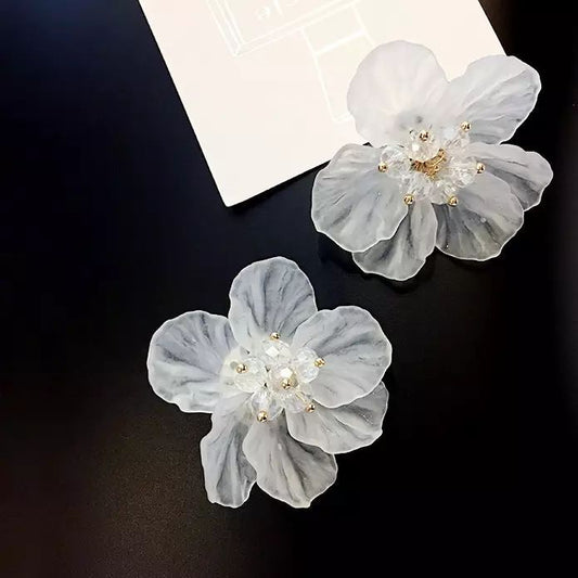 Needxo Flower Crystal Petal Earrings – Sparkle Like a Flower