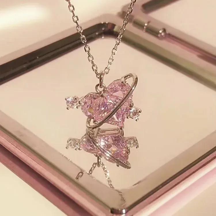 Needxo Pink Heart Crystal Pendant Necklace – Elegant Love Charm for Every Occasion